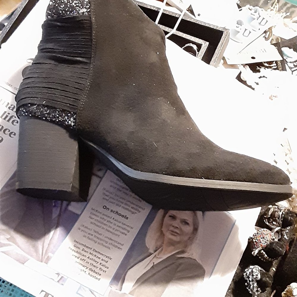 VERY G GYPSY BLACK GLITTER WESTERN BOTTIE ANKLE BOOTS